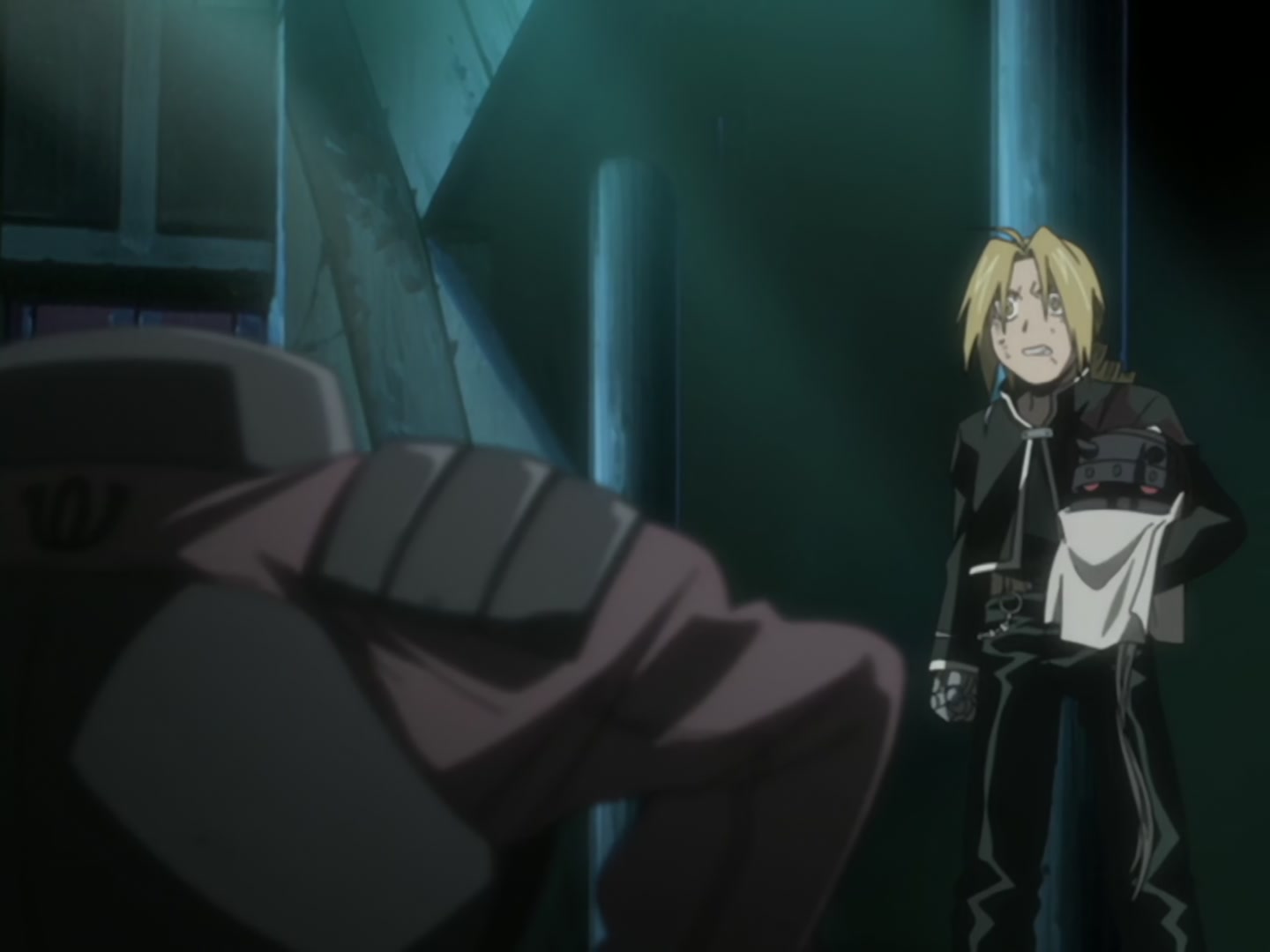 Fullmetal Alchemist Ep 21: The Red Glow @ 08:44