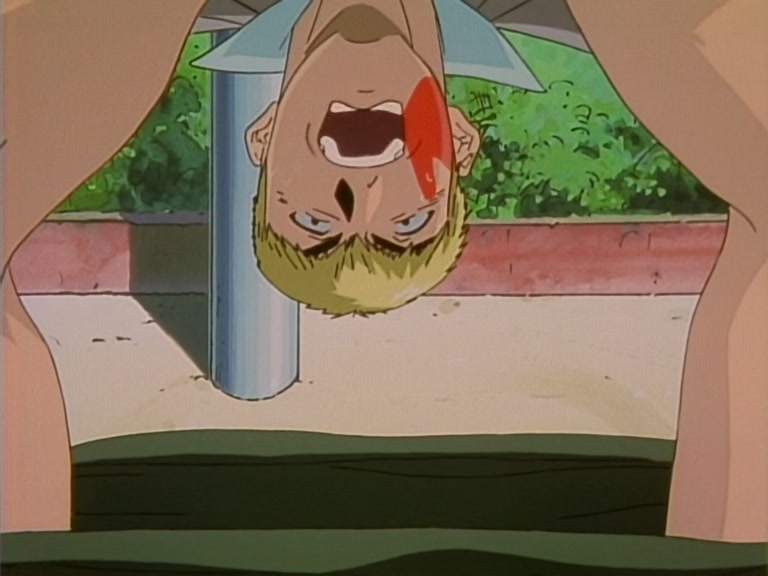 Great Teacher Onizuka Ep 4: The Secret Life of Onizuka @ 03:54