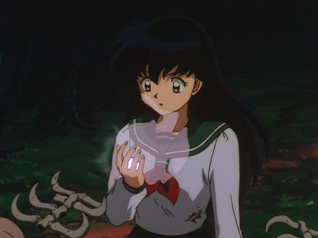 Inuyasha Ep 2: Seekers of the Sacred Jewel @ 01:23