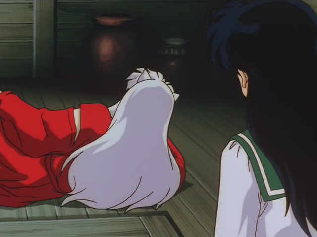Inuyasha Ep 2: Seekers of the Sacred Jewel @ 05:17